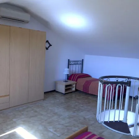 Da Elena لاتيزي